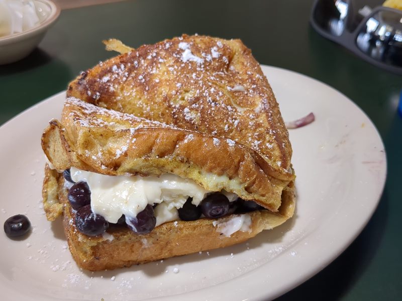 Cafe Perks 17-92 food